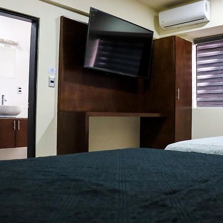 Hotel Mision 11 Tijuana Bagian luar foto