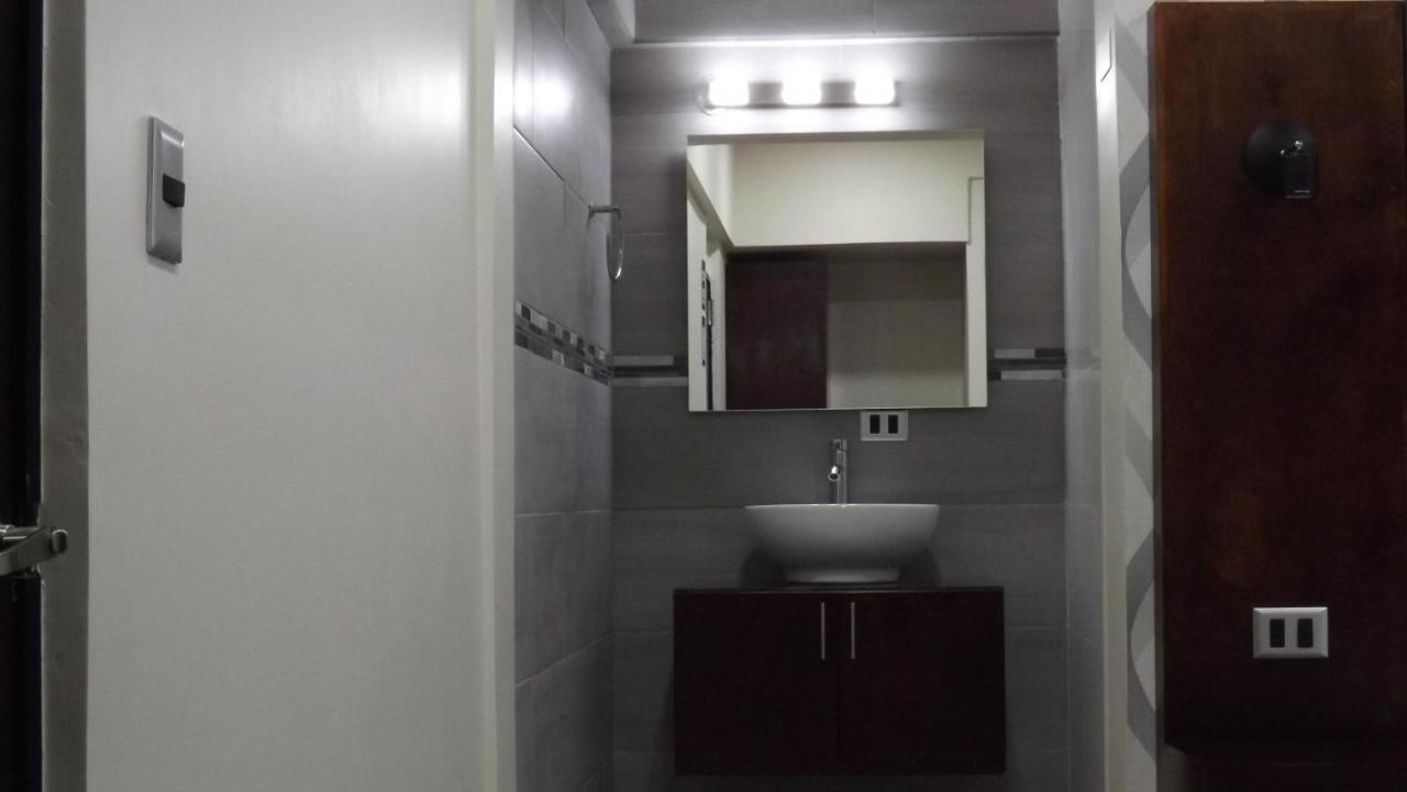 Hotel Mision 11 Tijuana Bagian luar foto