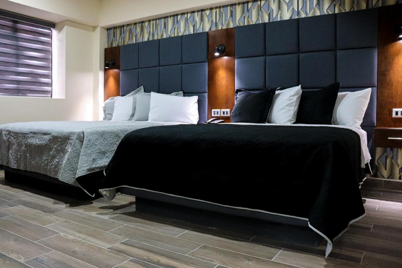 Hotel Mision 11 Tijuana Bagian luar foto